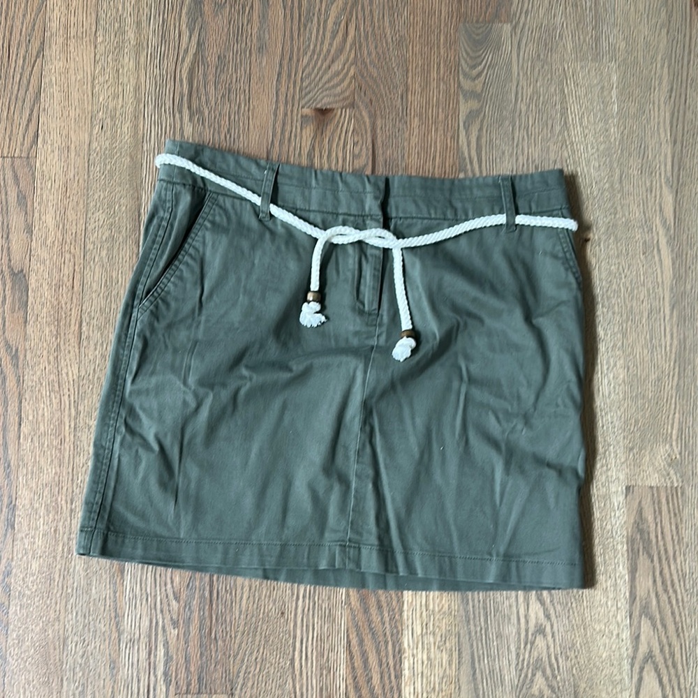 British Khaki Olive Mini Skirt with White Rope Belt J(21)
